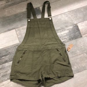 American Eagle overalls